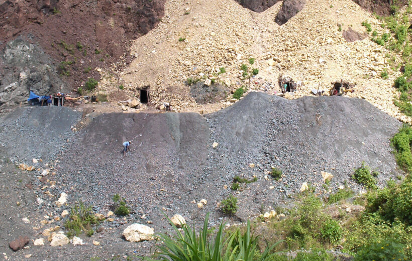 Larimar Minen – einmaliges, Blaues Juwel